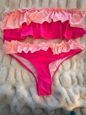 NWOTAmazon Women's Pink Two-Tone Ruffle Bikini Set